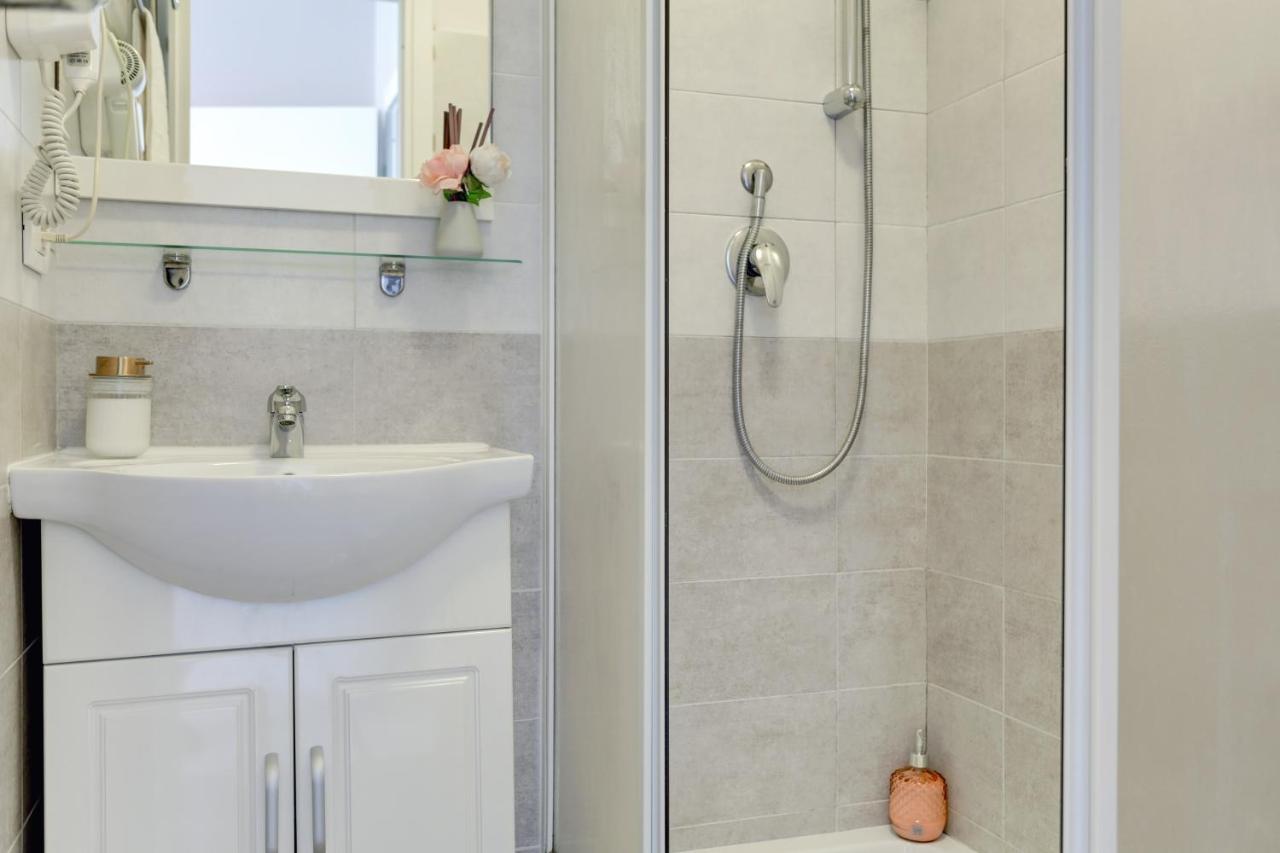 Holiday Sunny Roma B&B Εξωτερικό φωτογραφία