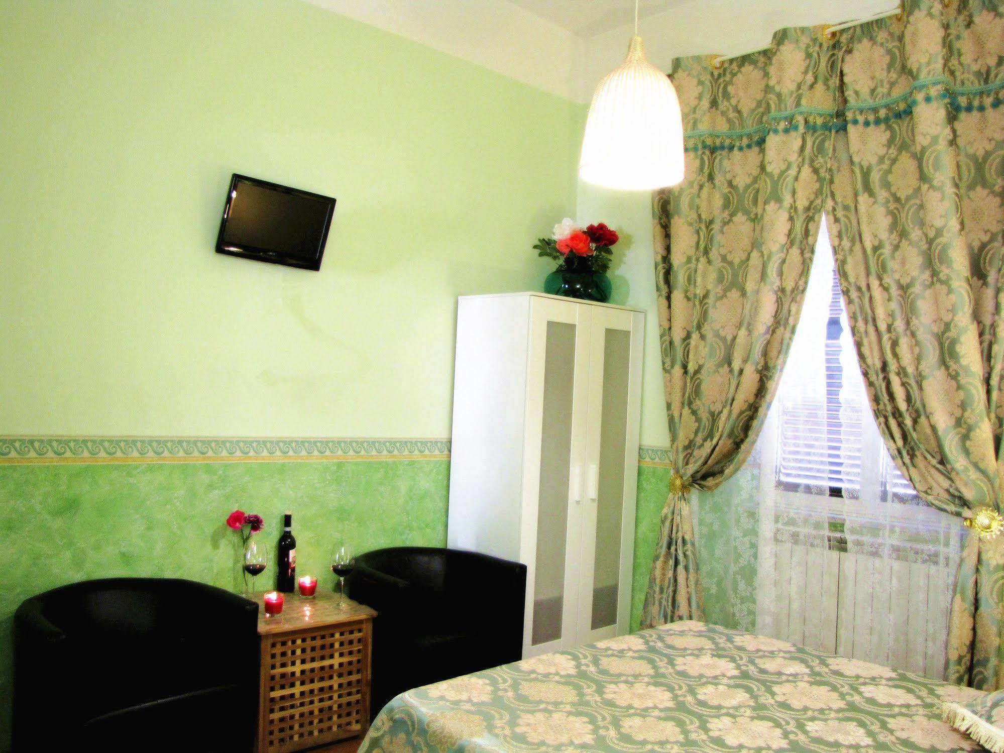 Holiday Sunny Roma B&B Εξωτερικό φωτογραφία